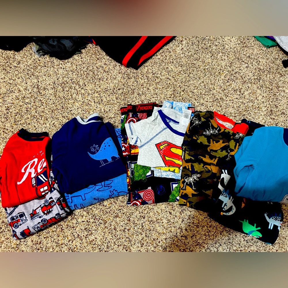 5 pairs of winter and summer pajamas for boys